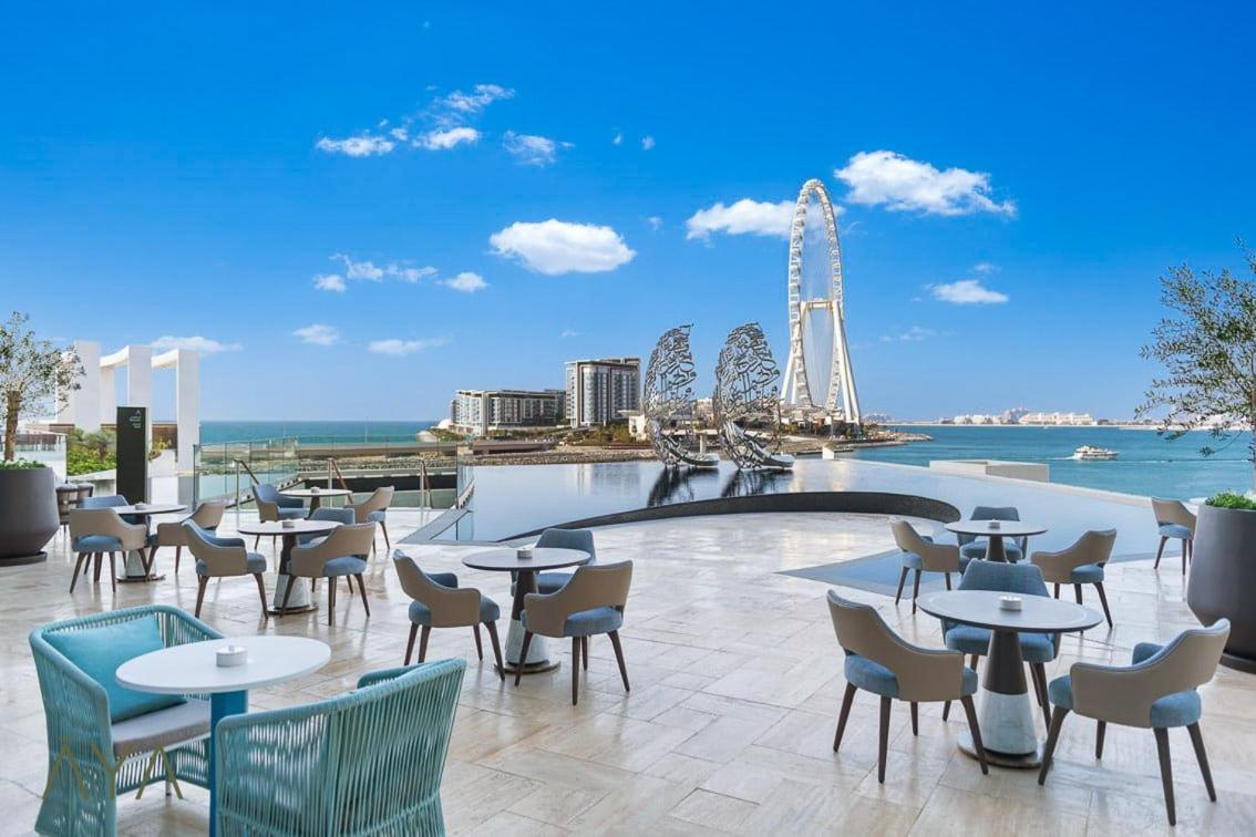 Jumeirah Gate Tower 1 - Stylish Apartment With Pool & City Views Dubai Exterior photo